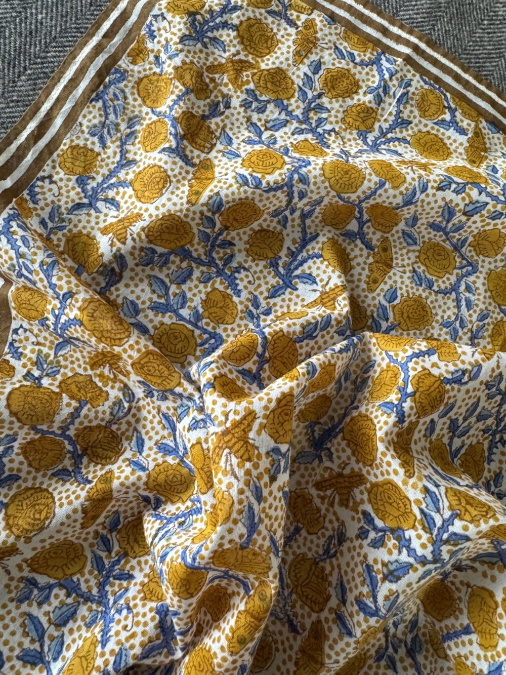 NWOT, BLOCK SHOP TEXTILES, ROSES BANDANA, FLORET COLLECTION - Picture 8 of 16